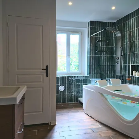 British Room Billard & Jacuzzi Centre Ville Parking Gratuit Mulhouse Exterior photo