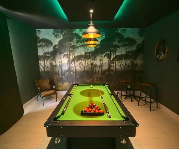 British Room Billard & Jacuzzi Centre Ville Parking Gratuit
