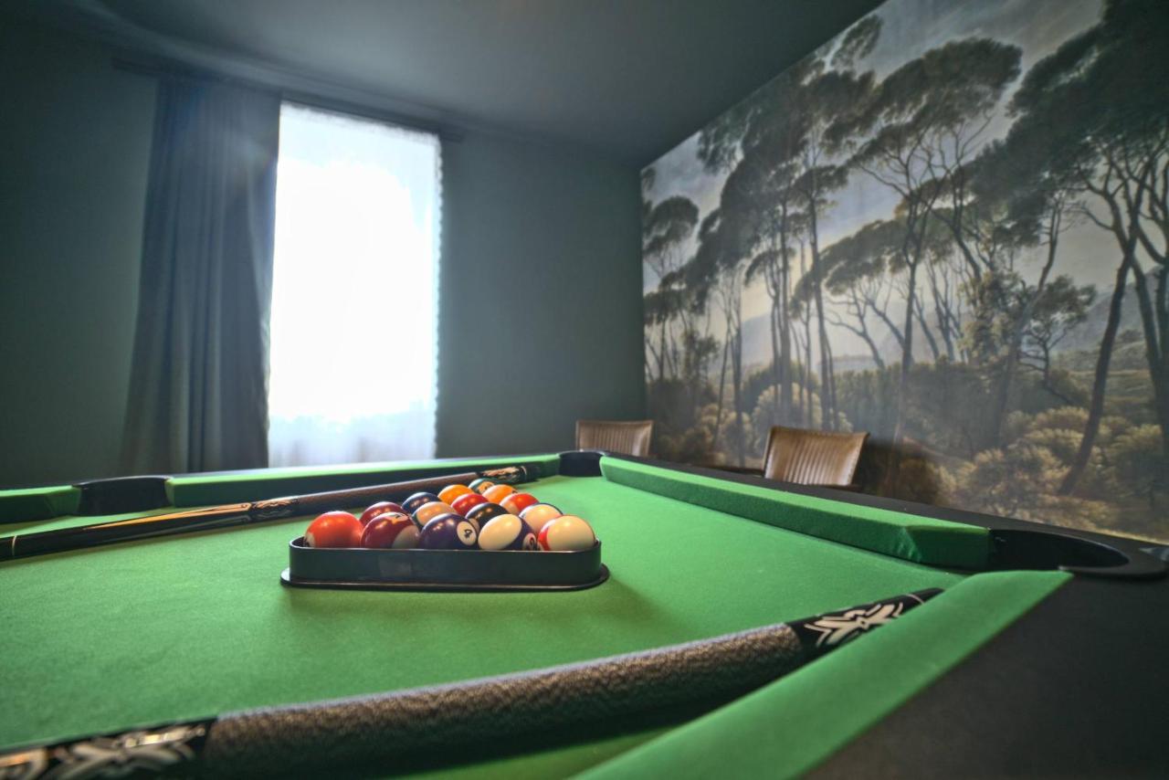 British Billard & Jacuzzi Centre Parking Gratuit Apartment